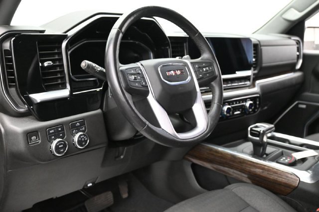 Used 2022 GMC Sierra 1500 Elevation w/ Preferred Package AWD/4WD image 15