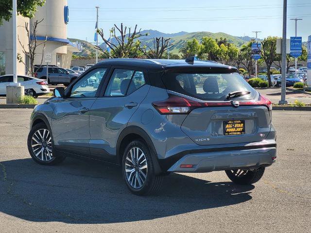 Used 2022 Nissan Kicks SV image 3