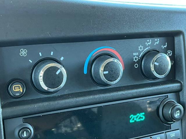 Used 2025 Chevrolet Express 3500 LT w/ LT Preferred Equipment Group RWD image 21