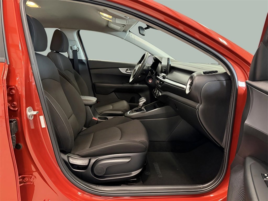 Used 2022 Kia Forte LXS image 10