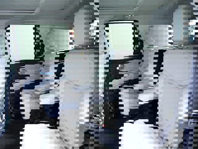 Certified 2025 Ford Expedition Platinum w/ Driver's Package image 15