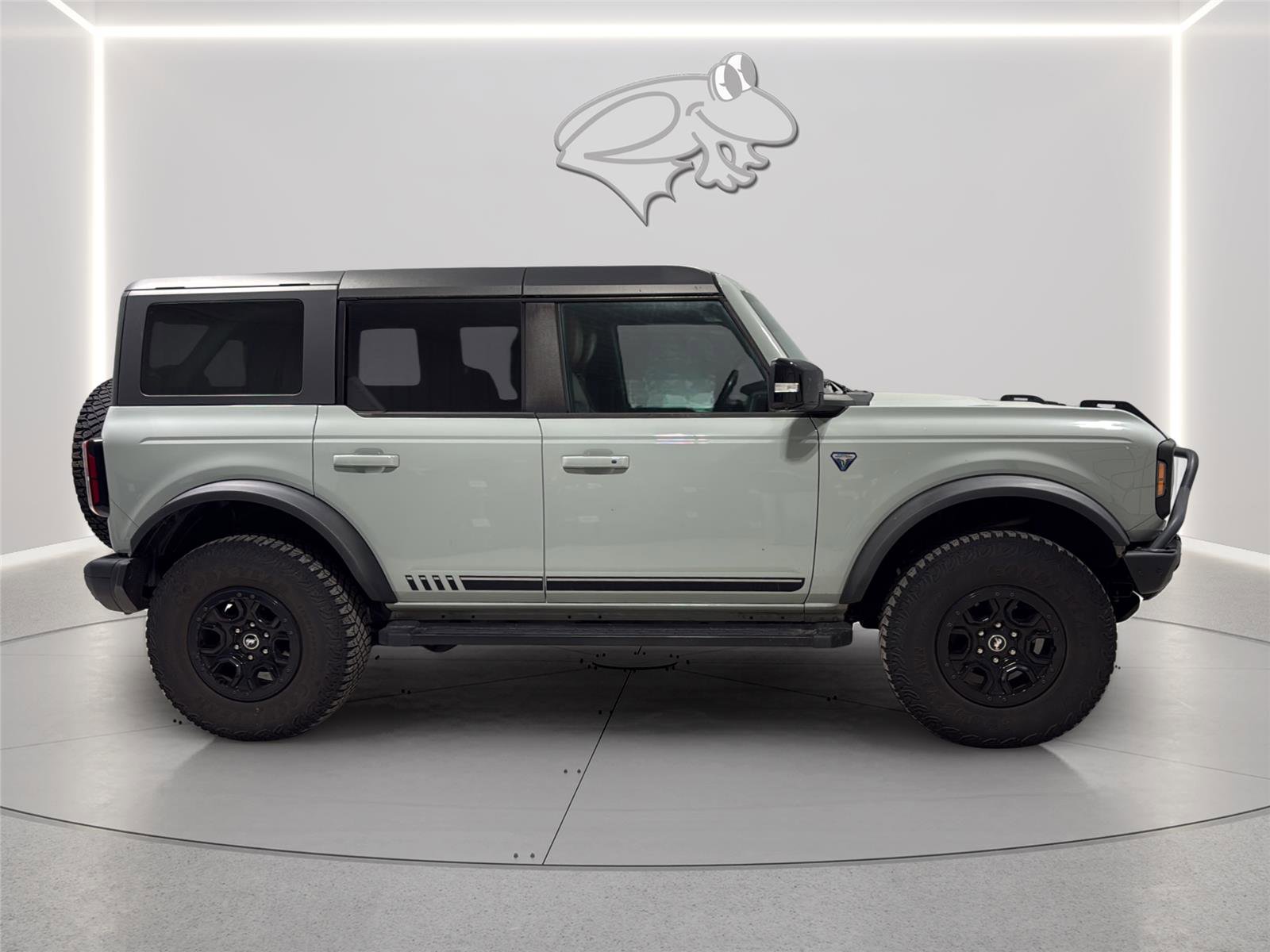Certified 2021 Ford Bronco First Edition AWD/4WD image 7