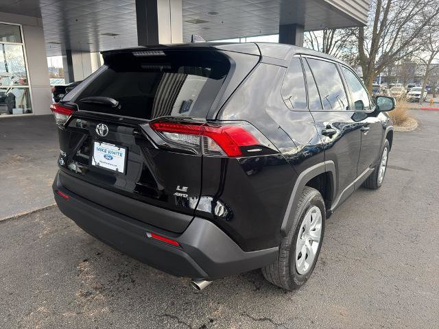 Used 2025 Toyota RAV4 LE image 4