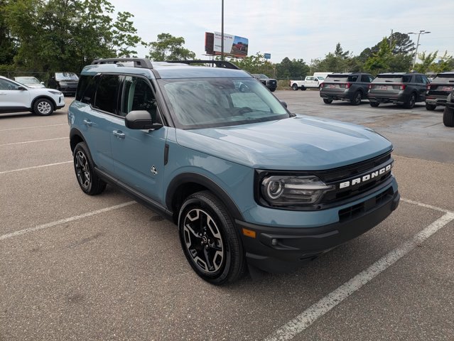Certified 2023 Ford Bronco Sport Outer Banks w/ Tech Package image 3
