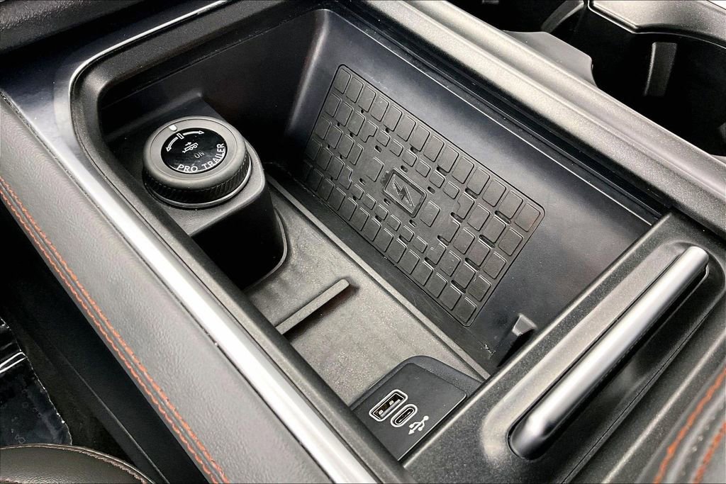 Certified 2025 Ford Expedition Active AWD/4WD image 33