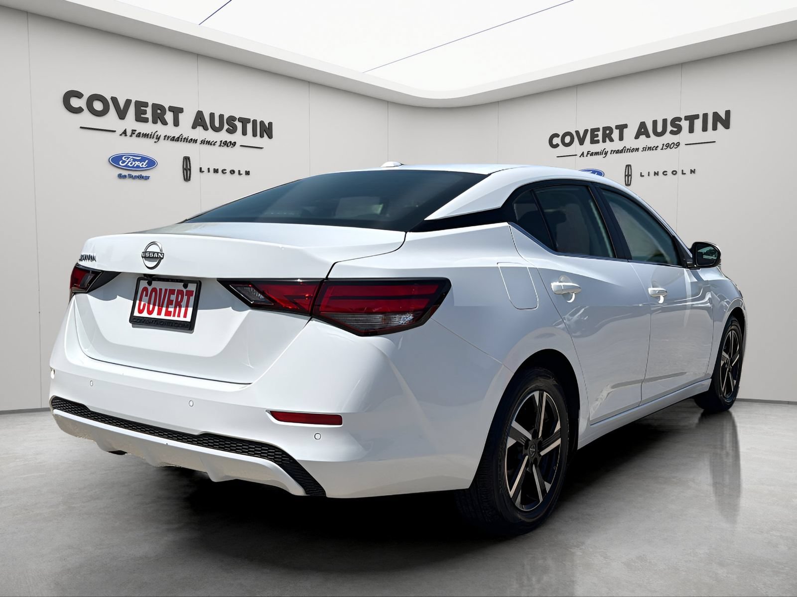 Used 2025 Nissan Sentra SV FWD image 5