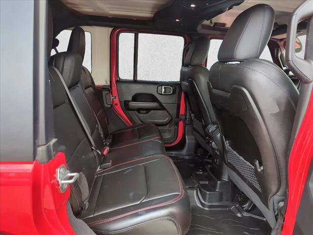 Used 2025 Jeep Wrangler Rubicon w/ Convenience Group image 19