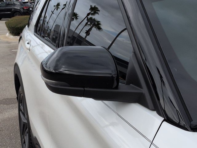 Certified 2025 Ford Explorer ST RWD image 12