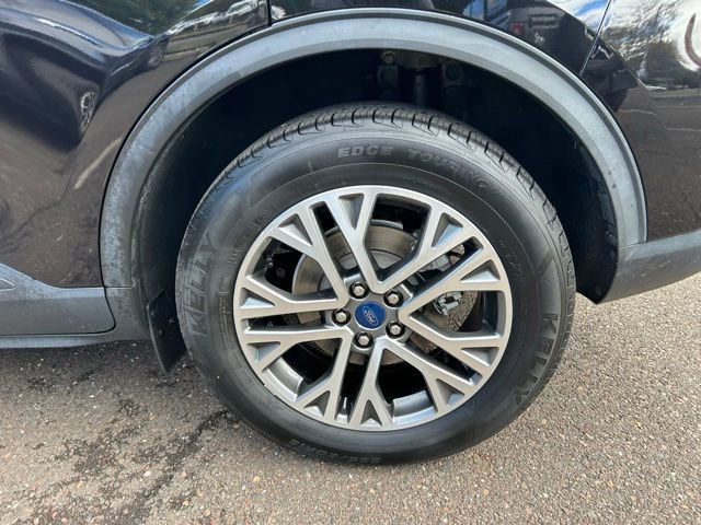 Certified 2022 Ford Escape SEL image 39