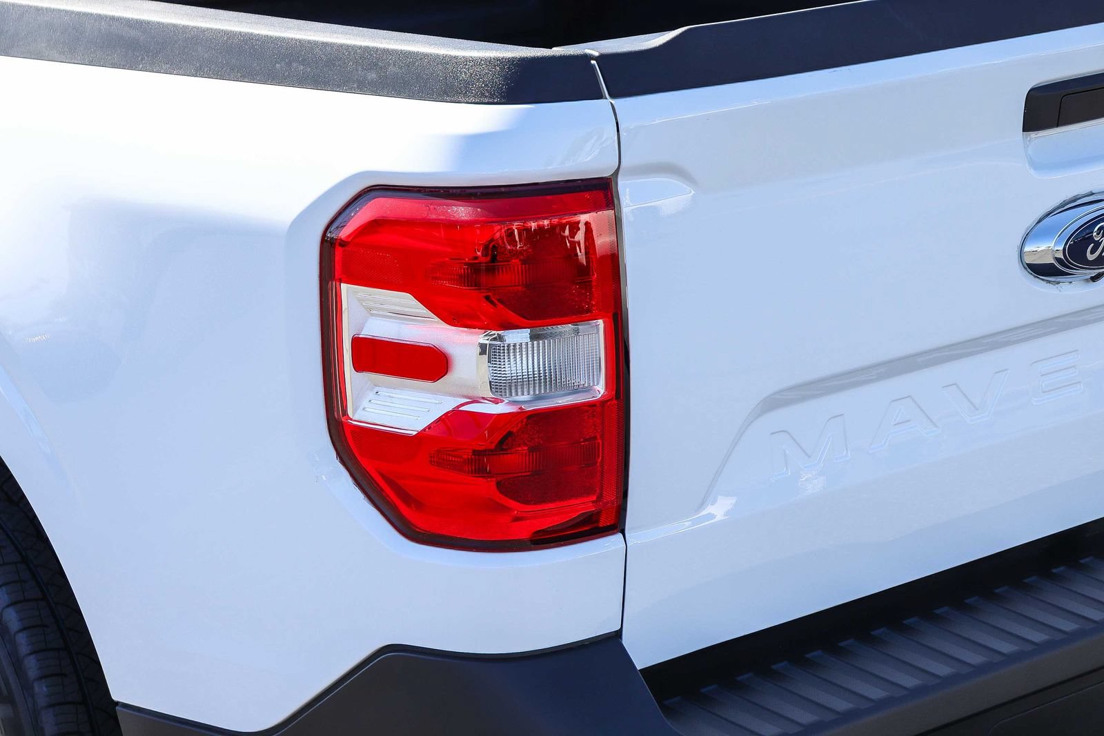 Certified 2024 Ford Maverick XL FWD image 7