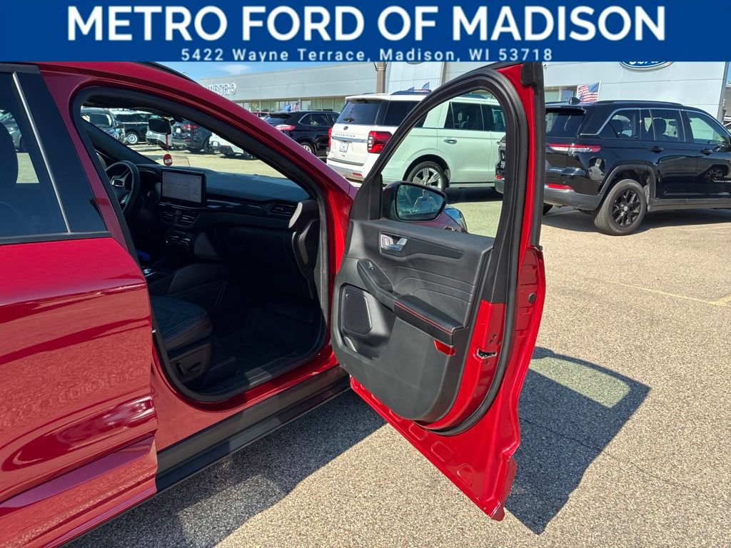 Certified 2023 Ford Escape ST-Line Elite w/ Premium Technology Package AWD/4WD image 47