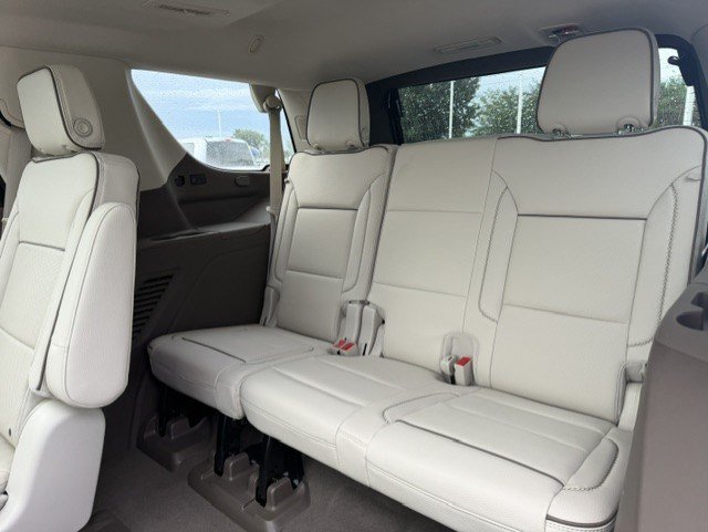 Used 2021 GMC Yukon Denali w/ Denali Premium Package AWD/4WD image 29