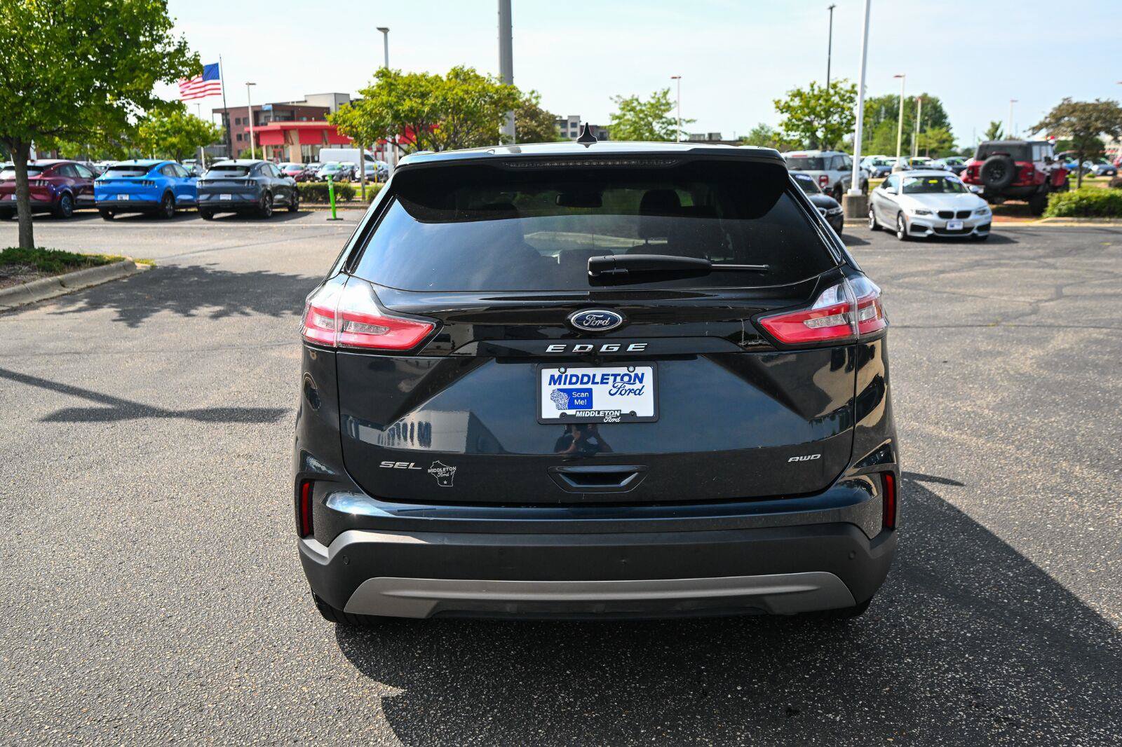 Certified 2024 Ford Edge SEL w/ Convenience Package AWD/4WD image 6