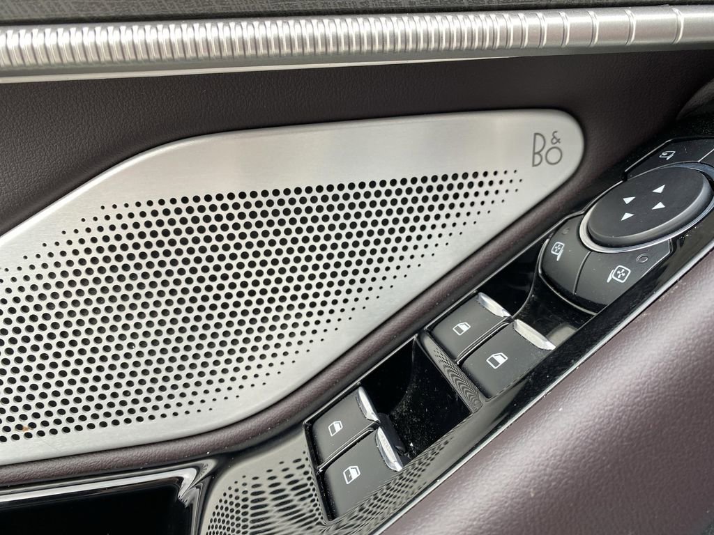 Certified 2025 Ford Explorer Platinum image 22