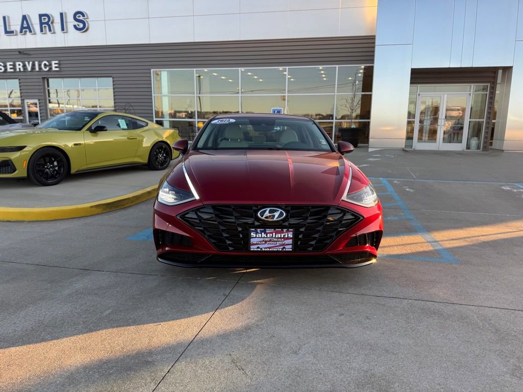 Used 2023 Hyundai Sonata SEL FWD image 2