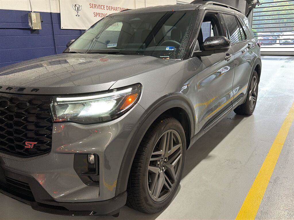 Certified 2026 Ford Explorer ST AWD/4WD image 1