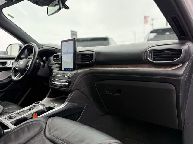 Certified 2020 Ford Explorer Platinum w/ Premium Technology Package image 27