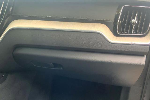 Used 2021 Volvo XC60 T5 Inscription image 18