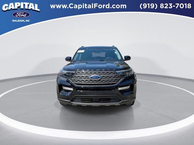 Certified 2023 Ford Explorer XLT w/ Equipment Group 202A AWD/4WD image 3