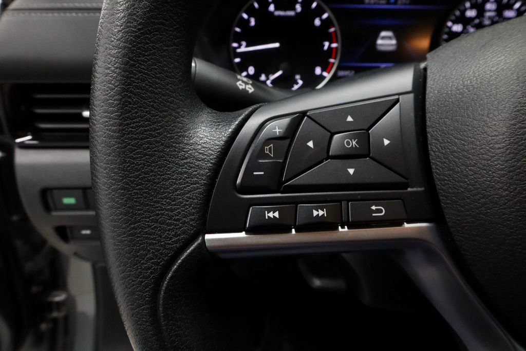 Used 2024 Nissan Sentra SV image 26