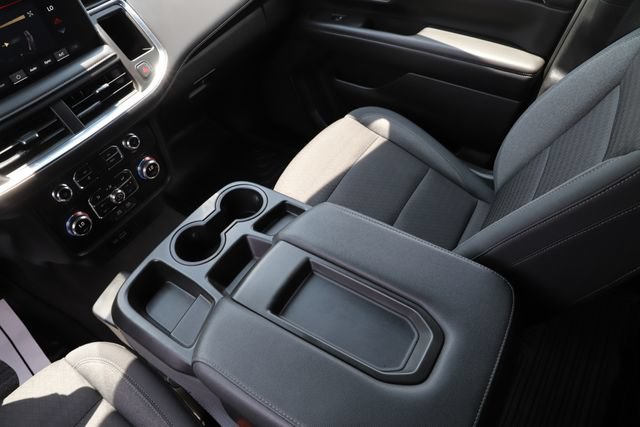 Used 2024 GMC Yukon XL SLE AWD/4WD image 27