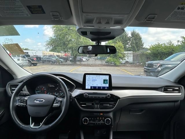 Certified 2022 Ford Escape SEL AWD/4WD image 2