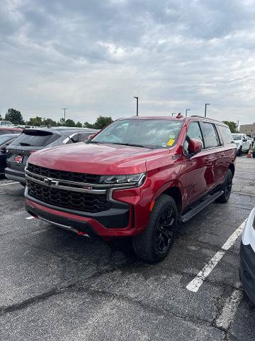 Used 2022 Chevrolet Suburban Z71 w/ Luxury Package AWD/4WD image 1