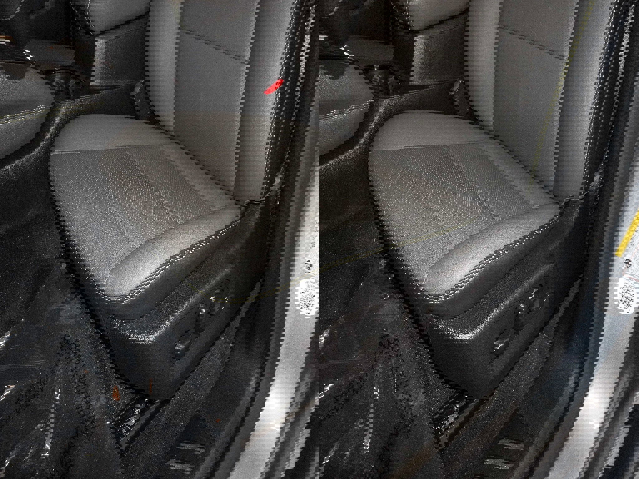 Used 2025 Chevrolet Colorado ZR2 w/ Technology Package image 25