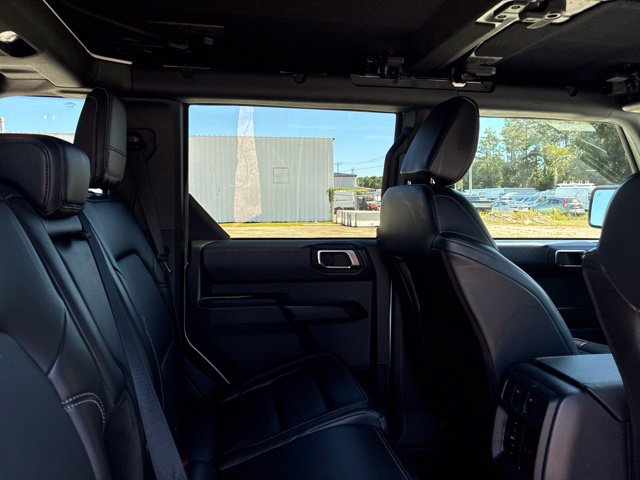 Certified 2025 Ford Bronco Outer Banks w/ Black Appearance Package AWD/4WD image 25