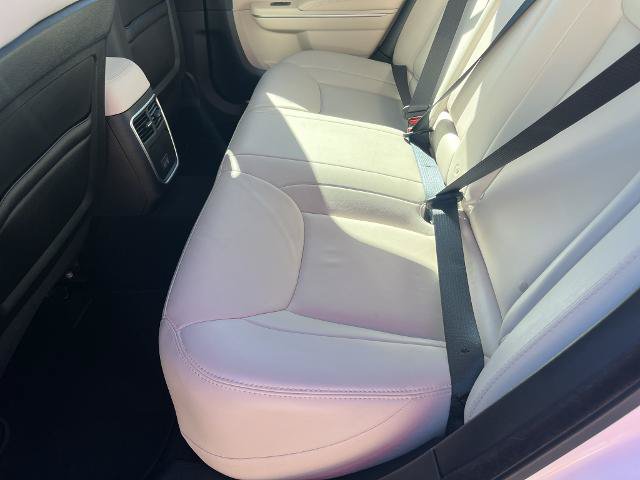 Used 2020 Chrysler 300 Touring RWD image 19
