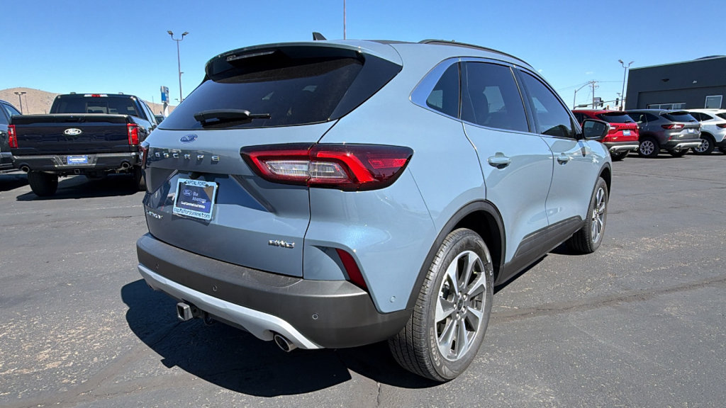 Certified 2024 Ford Escape Platinum w/ Premium Technology Package AWD/4WD image 3