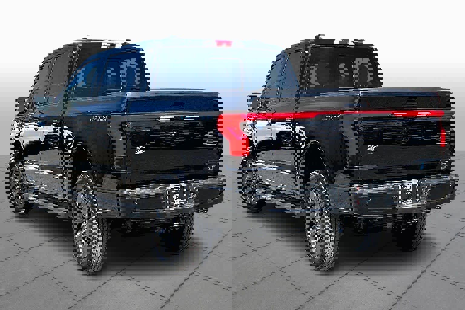 Certified 2025 Ford F150 Lightning Lariat w/ Max Trailer Tow Package image 11