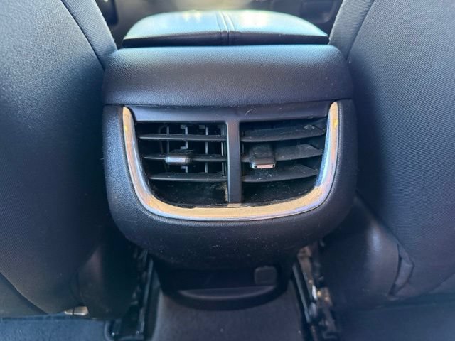 Used 2021 Chevrolet Malibu LT FWD image 34