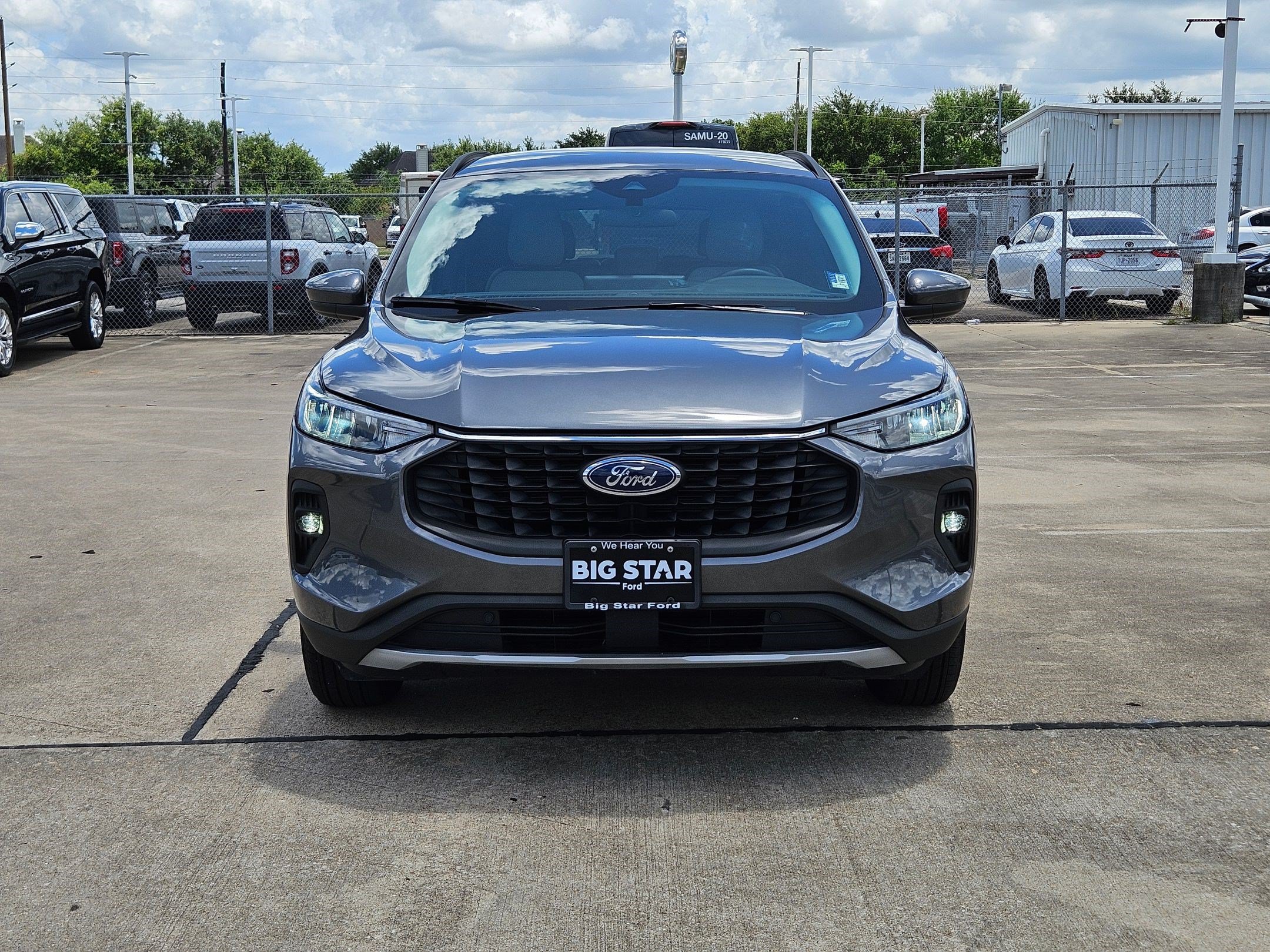 Certified 2025 Ford Escape SE FWD image 11