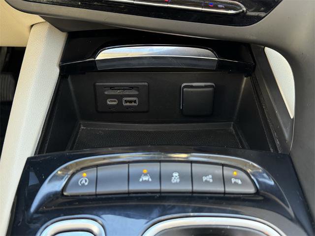 Used 2021 Buick Envision Avenir w/ Technology Package II image 27