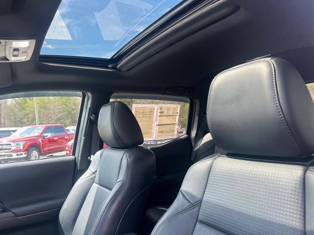 Used 2021 Toyota Tacoma TRD Sport w/ TRD Premium Sport Package image 8