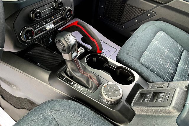 Certified 2025 Ford Bronco Heritage Edition AWD/4WD image 18