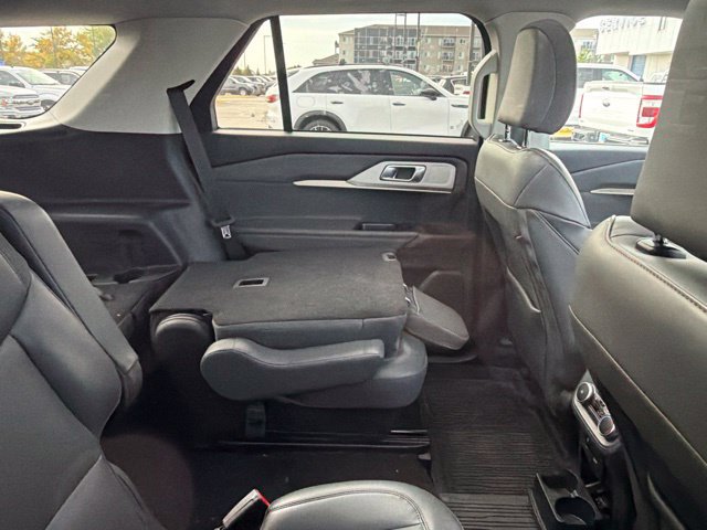 Certified 2025 Ford Explorer Active w/ Active Comfort Package AWD/4WD image 10