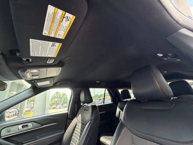 Certified 2025 Ford Explorer ST-Line AWD/4WD image 22