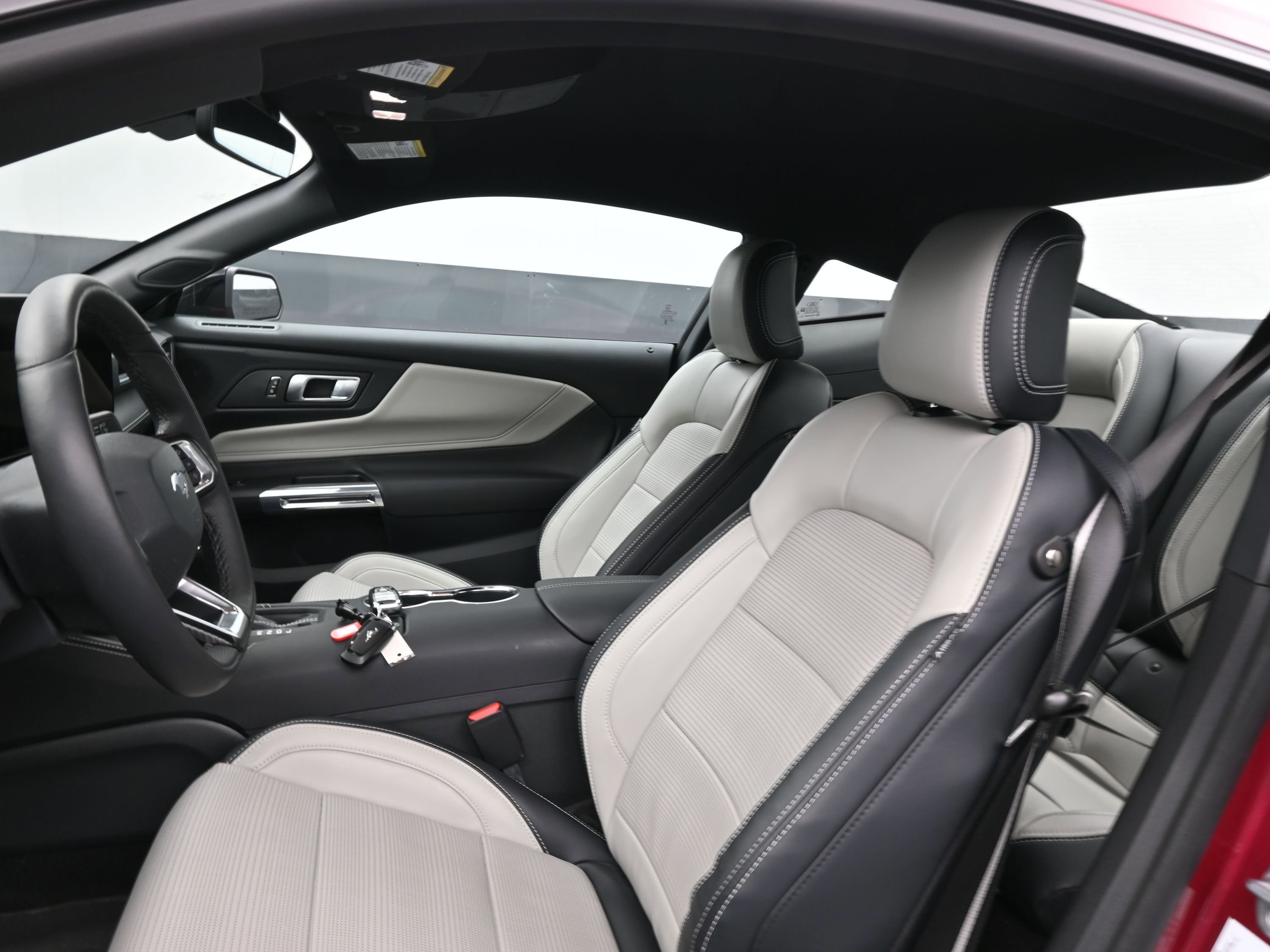 Certified 2025 Ford Mustang Premium image 30