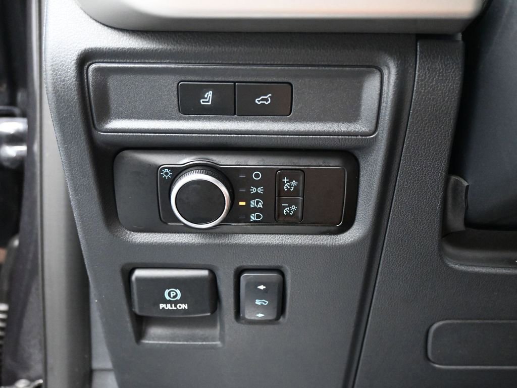 Certified 2024 Ford Expedition Max XLT image 40