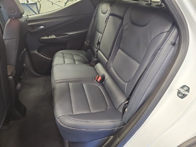 Used 2023 Chevrolet Bolt EUV LT w/ Convenience Package FWD image 14
