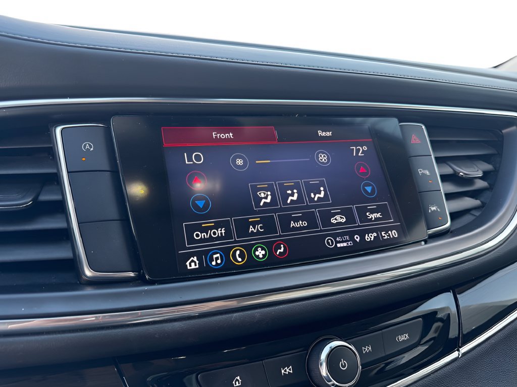 Used 2023 Buick Enclave Essence FWD image 21