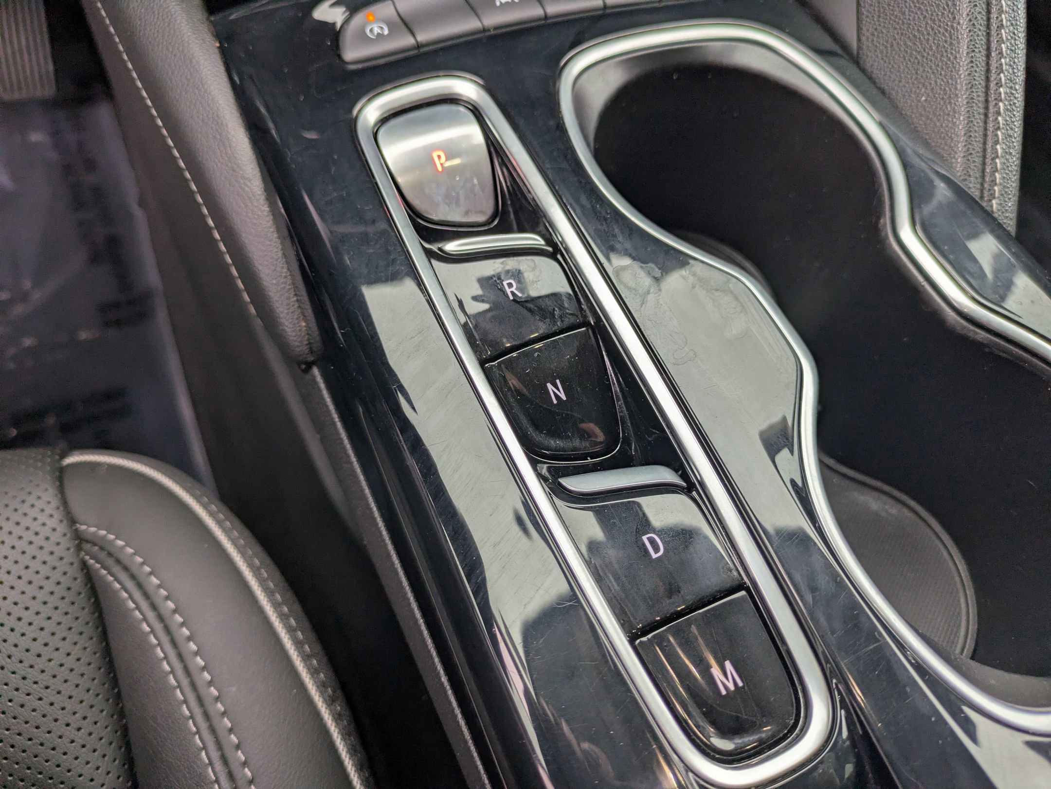 Used 2021 Buick Envision Essence w/ Technology Package I image 23