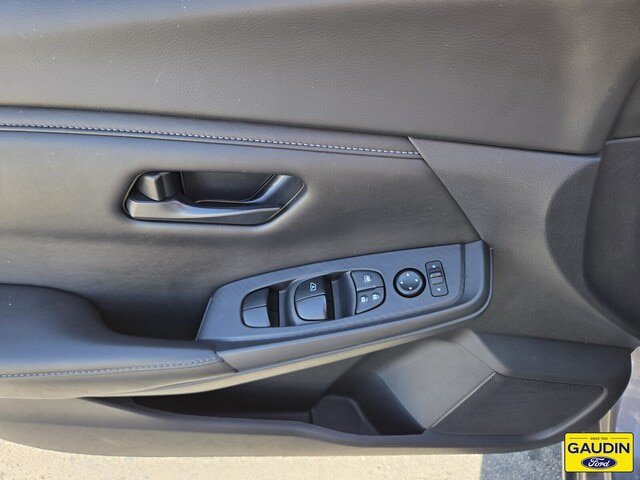 Used 2025 Nissan Sentra S FWD image 18