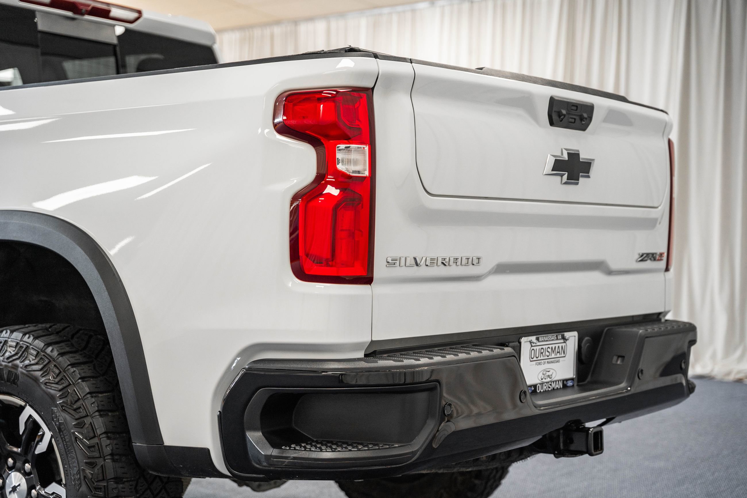 Used 2024 Chevrolet Silverado 1500 ZR2 image 6