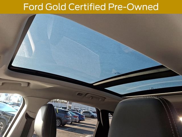 Certified 2022 Ford Escape Titanium image 17