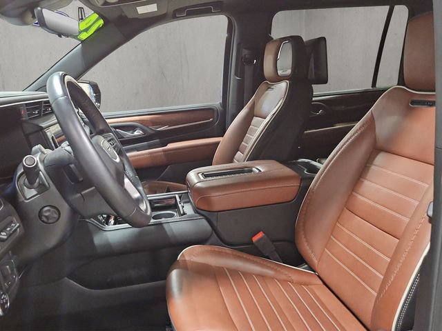 Used 2024 GMC Yukon XL Denali Ultimate AWD/4WD image 12