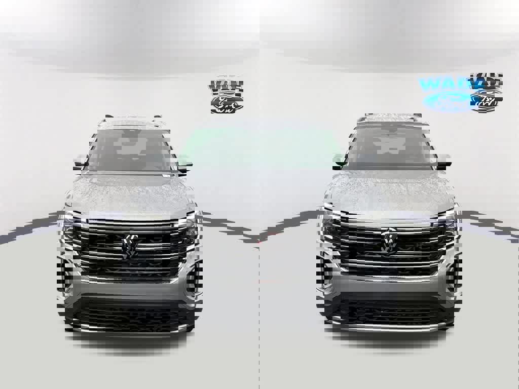 Used 2024 Volkswagen Atlas SE image 2