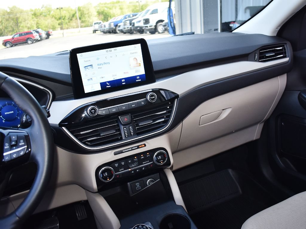 Certified 2021 Ford Escape SEL w/ Technology Package FWD image 17